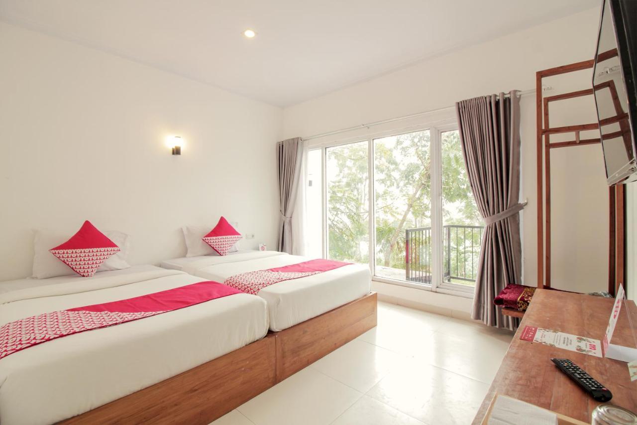 Oyo 396 Tibrae Residence Syariah Lembang Exterior foto
