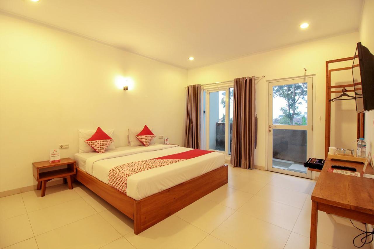 Oyo 396 Tibrae Residence Syariah Lembang Exterior foto